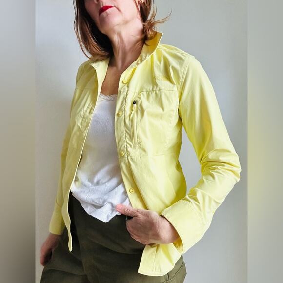 The North Face Utility Shirt OUtdoor Butter Yellow XS Size Collared Pockets - Picture 1 of 6